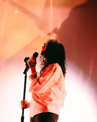 Live concert by Bryant Barnes