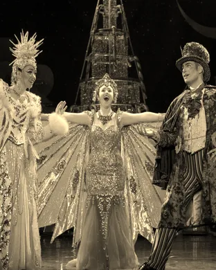 Cirque Dreams: Holidaze
