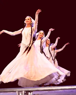 Georgian National Dance Group Pesvebi