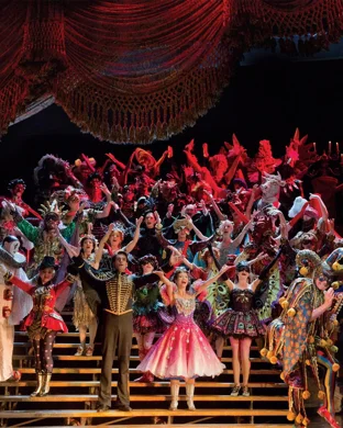 Eddie Izzard Performs Hamlet